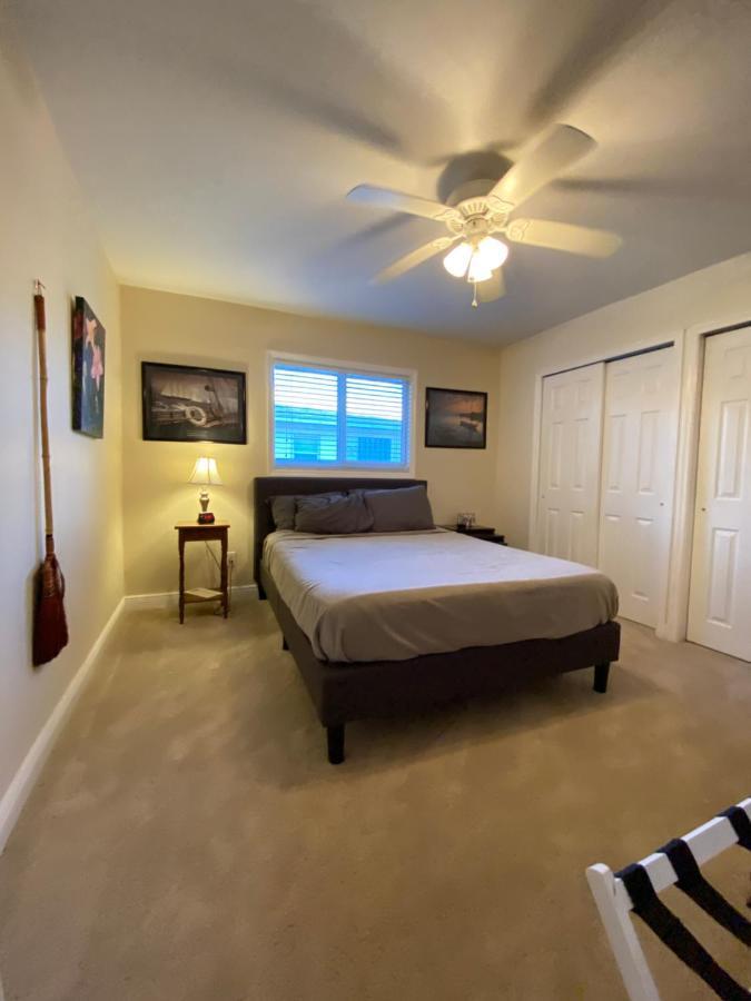 This Homestay Oasis Is The Cape'S Best Place To Stay Cape Coral Exteriér fotografie