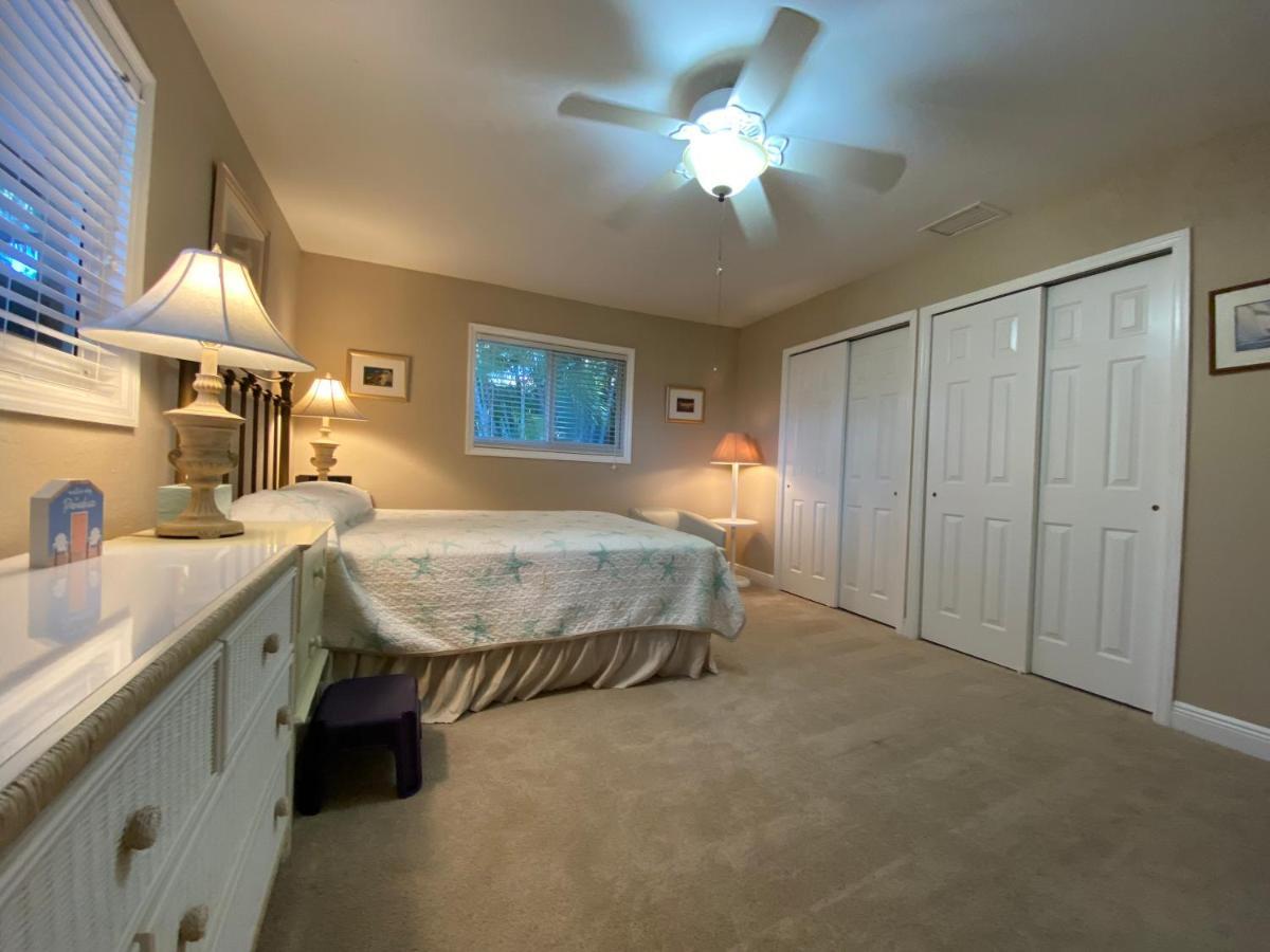 This Homestay Oasis Is The Cape'S Best Place To Stay Cape Coral Exteriér fotografie