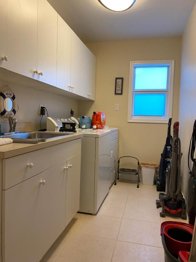 This Homestay Oasis Is The Cape'S Best Place To Stay Cape Coral Exteriér fotografie